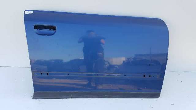 Porta dianteira direita 8E0831052 VAG