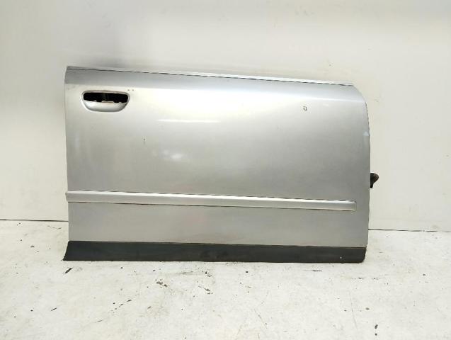 Porta dianteira direita 8E0831052 VAG