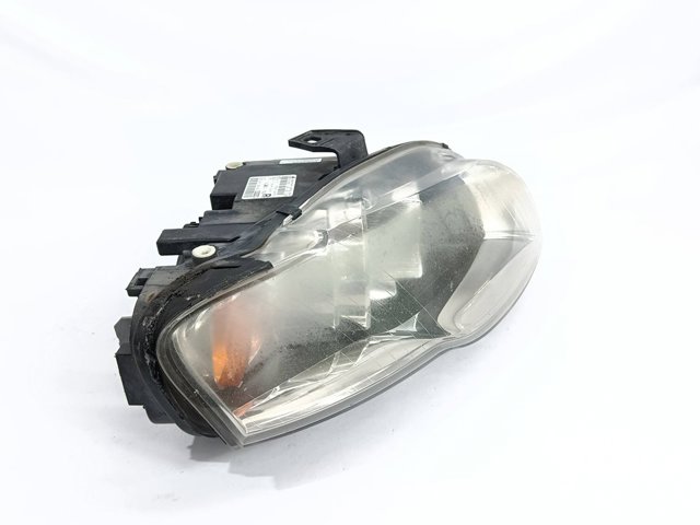 Luz direita 8E0941004AJ VAG