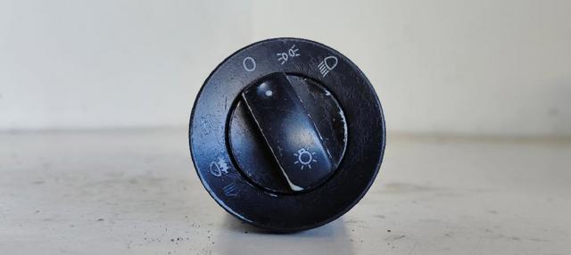 8E0941531C VAG
