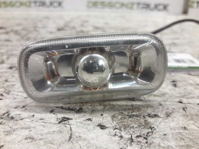 Luz intermitente no pára-lama 8E0949127 VAG