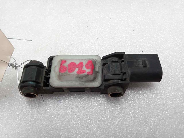 Sensor AIRBAG dianteiro 8E0959651B VAG