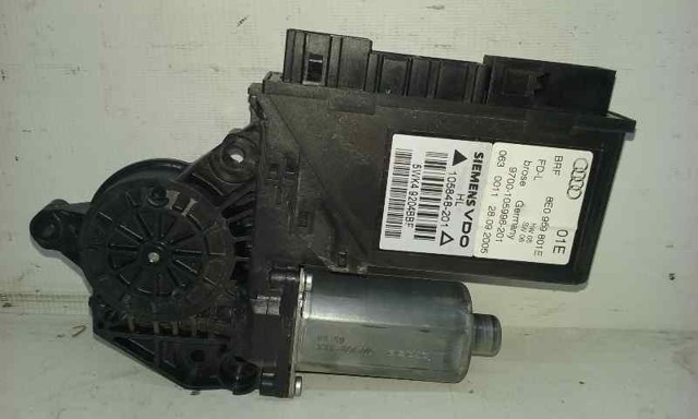 Motor de acionamento de vidro da porta traseira esquerda 8E0959801E VAG
