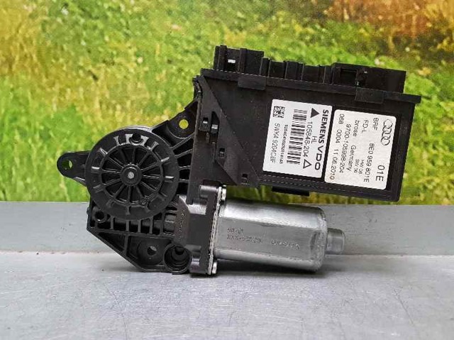 Motor de acionamento de vidro da porta traseira esquerda 8E0959801E VAG