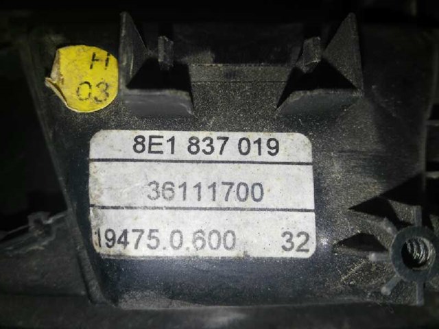 Maçaneta interna esquerda da porta dianteira 8E1837019G VAG