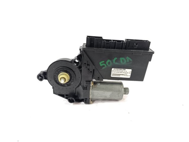Motor de acionamento de vidro da porta dianteira direita 8E1959802B VAG