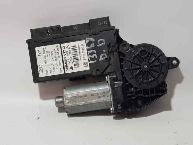 Motor de acionamento de vidro da porta dianteira direita 8E1959802H VAG