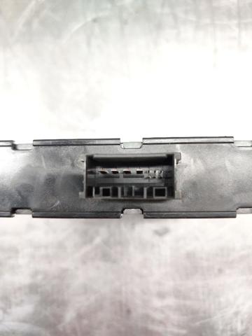 8ES00947920 BMW