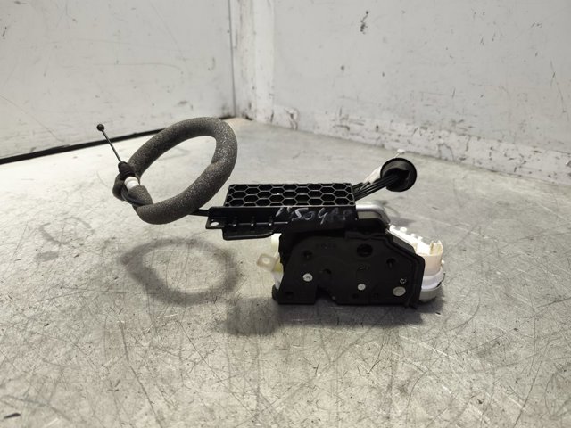Fecho da porta dianteira esquerda 8J1837015E PORSCHE