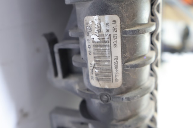 Radiador de esfriamento de motor 8K0121251AA VAG