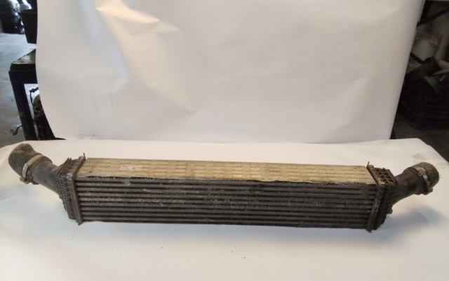 Radiador de intercooler 8K0145805E VAG