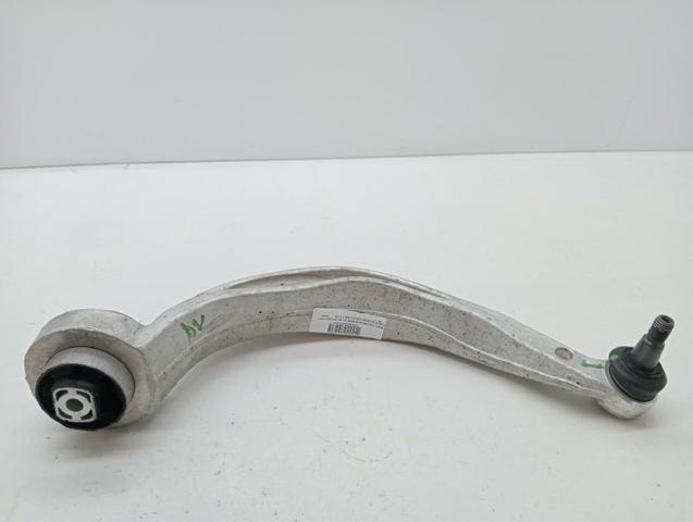 Braço oscilante inferior esquerdo de suspensão dianteira 8K0407693T VAG