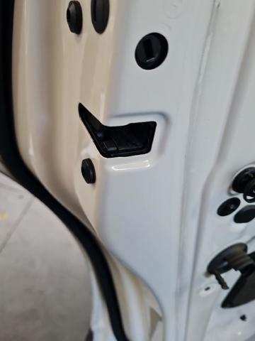 Fecho da porta traseira esquerda 8K0839015A VAG