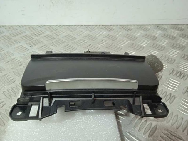 8K0857951 VAG