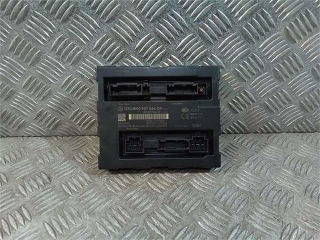 Unidade de conforto 8K0907064DP VAG