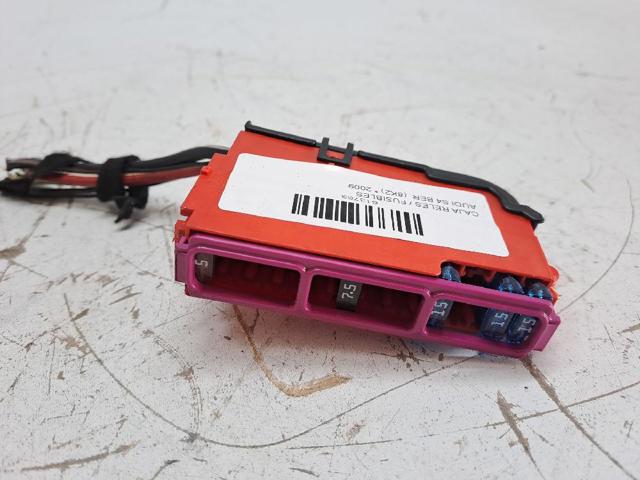 Unidade de dispositivos de segurança 8K0941824 VAG