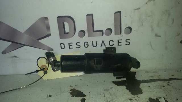 Injetor de fluido para lavador da luz dianteira direita 8K0955102 VAG