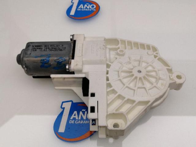 Motor de acionamento de vidro da porta dianteira esquerda 8K0959801A VAG