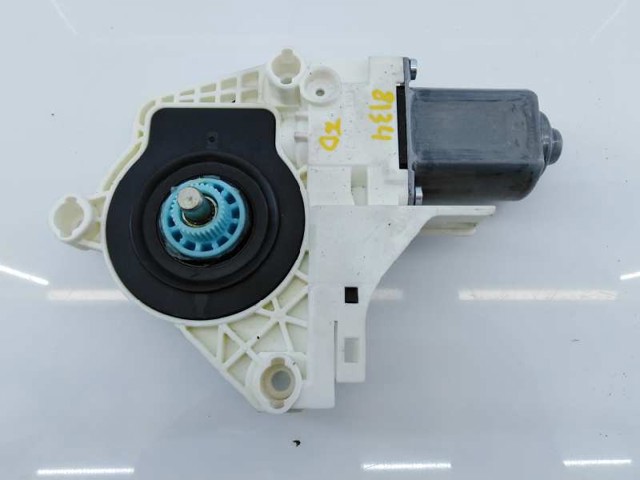 Motor de acionamento de vidro da porta traseira esquerda 8K0959811A PORSCHE