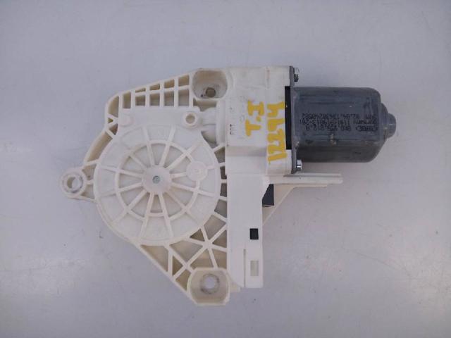 Motor de acionamento de vidro da porta traseira direita 8K0959812A PORSCHE