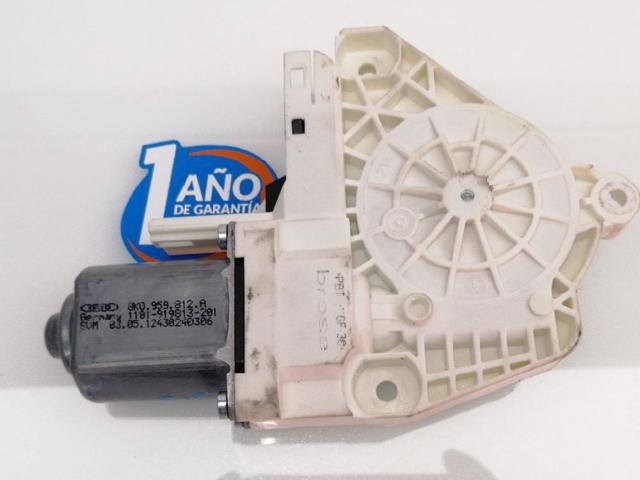 Motor de acionamento de vidro da porta traseira direita 8K0959812A PORSCHE