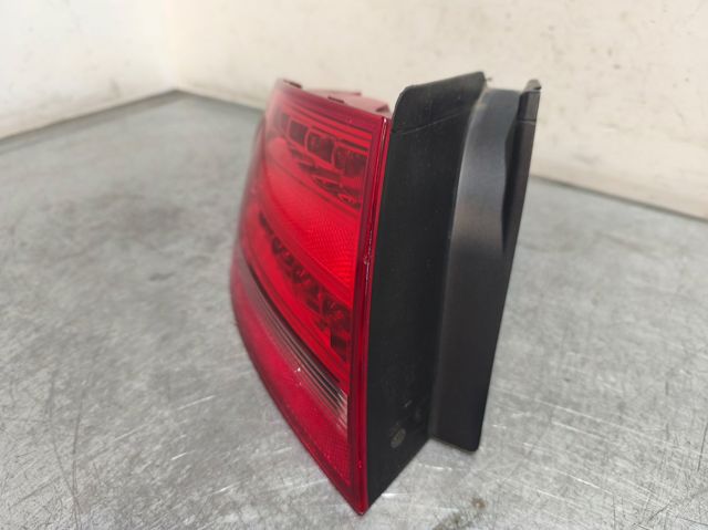 Lanterna traseira esquerda externa 8K5945095B VAG