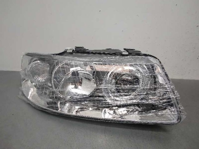 Luz direita 8L0941004AF VAG