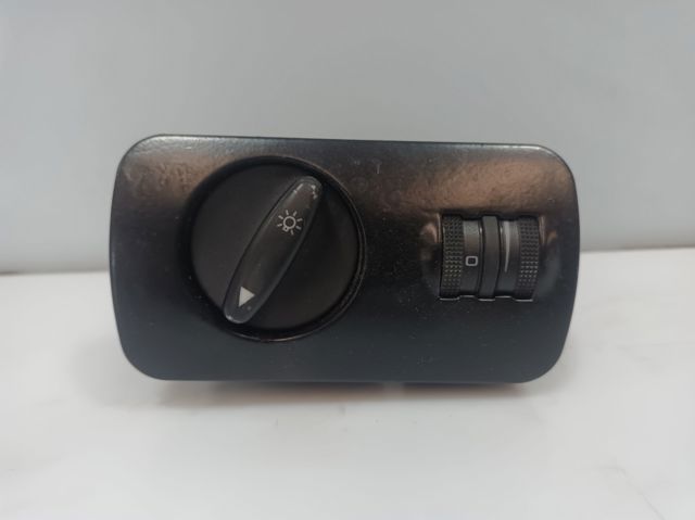 Comutador das luzes no "painel de instrumentos" 8L1941531H5PR VAG