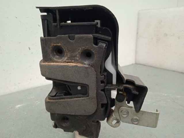 Fecho da porta dianteira direita 8M2AR21812AA FORD