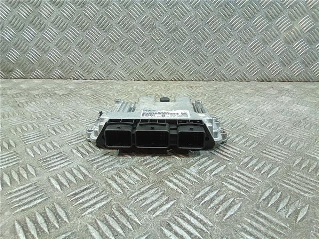 8M5112A650XC Ford