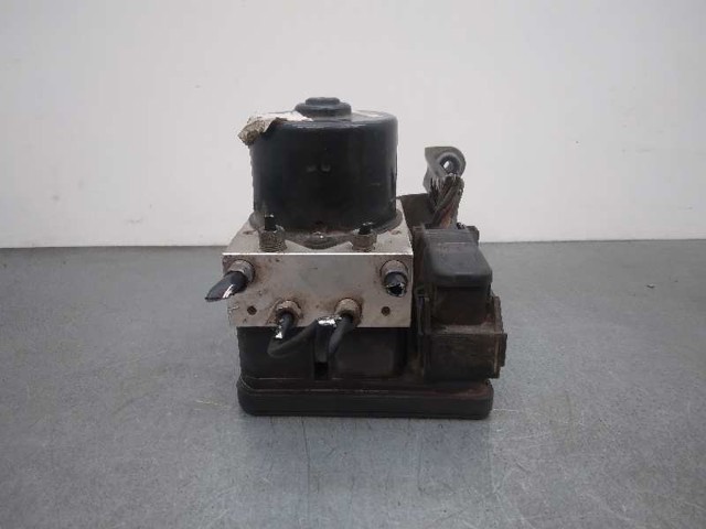 8M512C405AA Ford