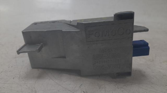 8M513F880 Ford