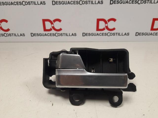 Maçaneta interna esquerda da porta dianteira 8M51R22601AA FORD