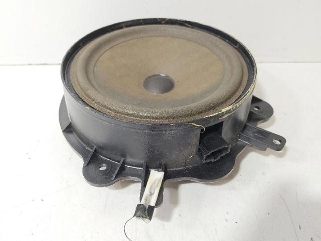 Alto-falante da porta dianteira 8P0035411 VAG