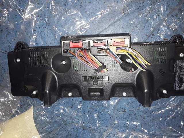 Unidade de controlo dos modos de aquecimento/condicionamento para Audi A3 8PA