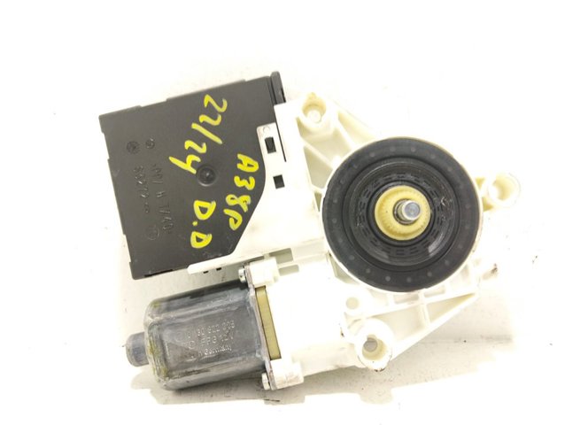 8P0959802Q VAG