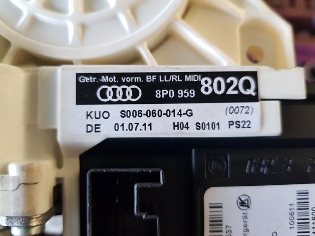 8P0959802Q VAG
