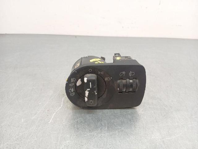 8P1941531Q VAG