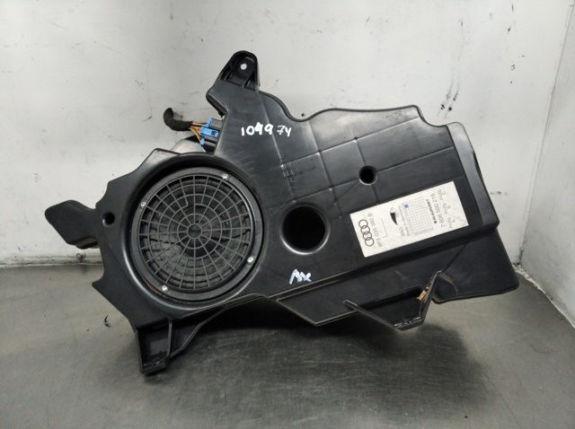 Subwoofer 8P3035382B VAG