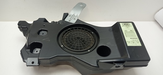 Subwoofer 8P4035382E VAG