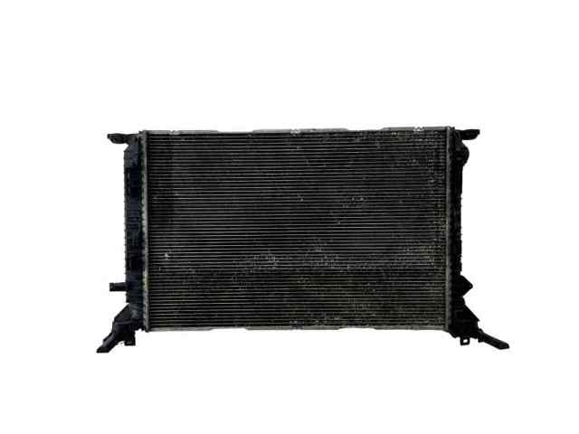 Radiador de esfriamento de motor 8R0121251C VAG