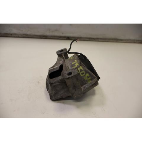 Coxim (suporte) direito de motor 8R0199381 PORSCHE