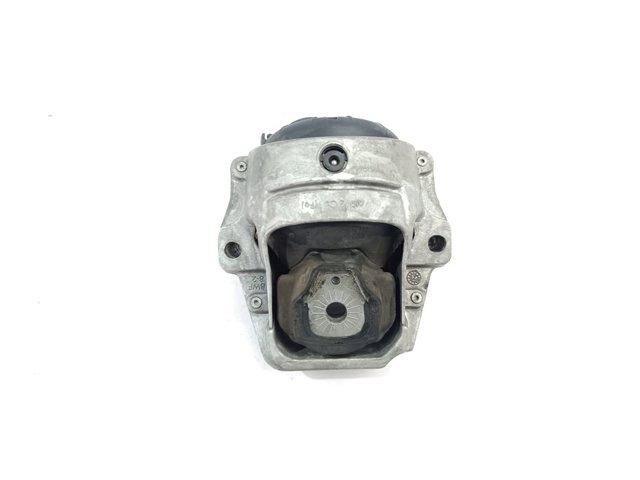 Coxim (suporte) direito de motor 8R0199381B VAG