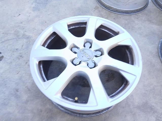 Discos de roda de aleação ligeira (de aleação ligeira, de titânio) 8R0601025G VAG
