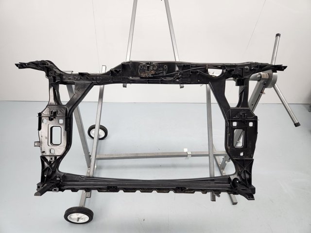 Suporte do radiador montado (painel de montagem de fixação das luzes) 8R0805594 VAG