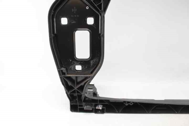 Suporte do radiador montado (painel de montagem de fixação das luzes) 8R0805594D VAG