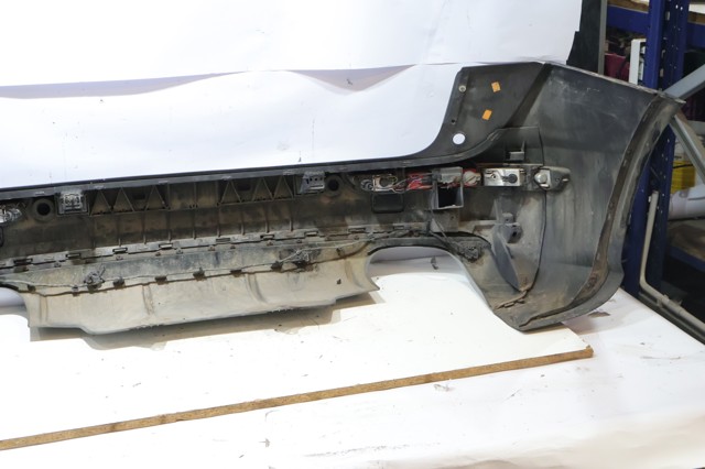 Pára-choque traseiro 8R0807303B VAG