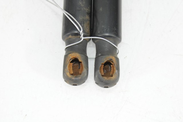 Amortecedor de tampa de porta-malas (de 3ª/5ª porta traseira) 8R0827552B VAG
