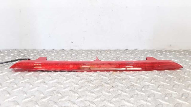 Sinal de parada traseiro adicional 8R0945097A VAG