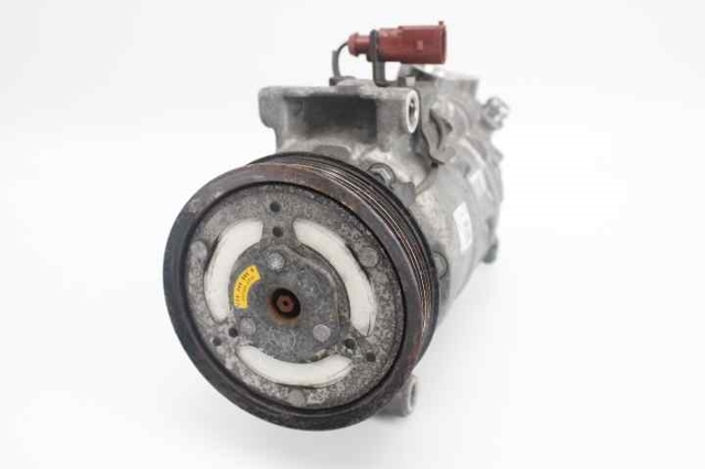 Compressor de aparelho de ar condicionado 8T0260805T VAG